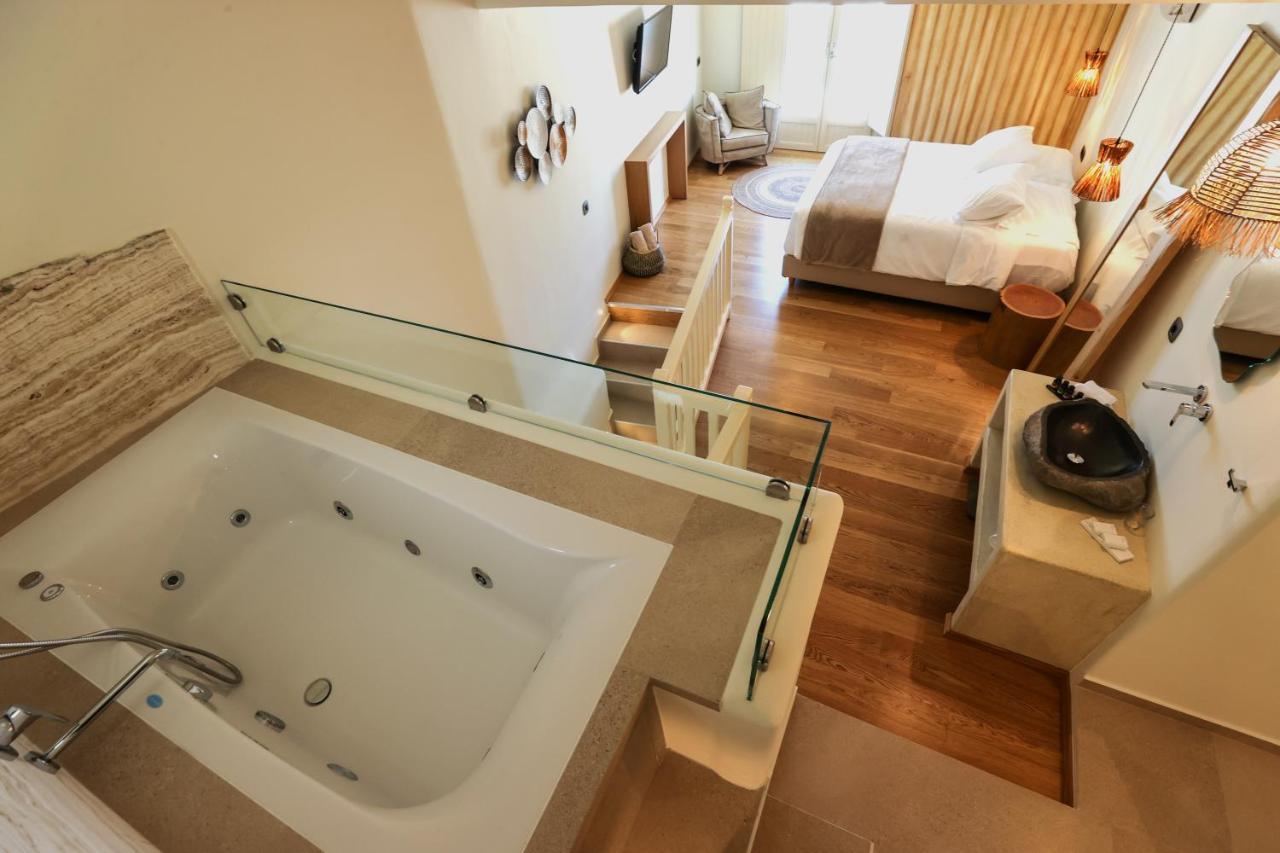Life Suites Tourlos Eksteriør bilde